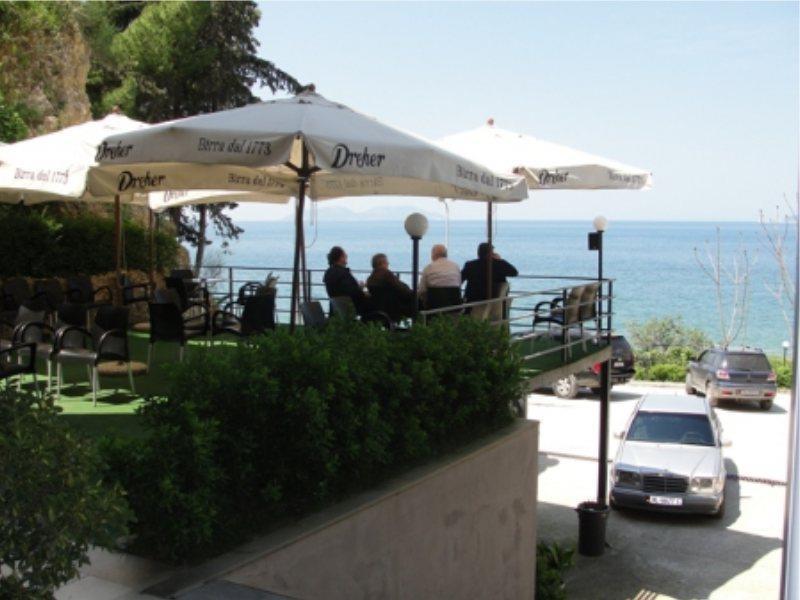 מלון Vlorë Ambasador מראה חיצוני תמונה